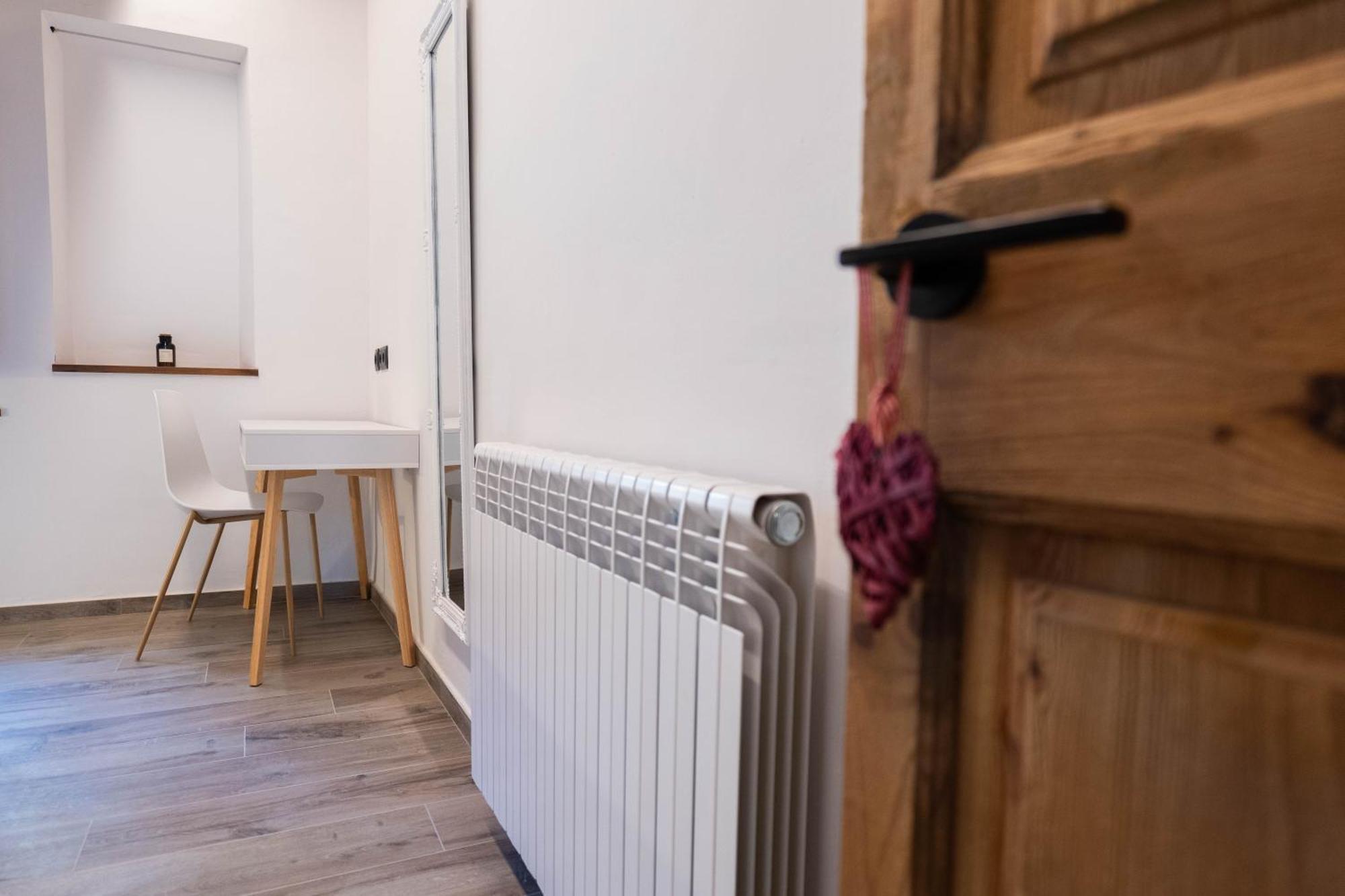 Appartement Niu De Queralt à Vic Extérieur photo
