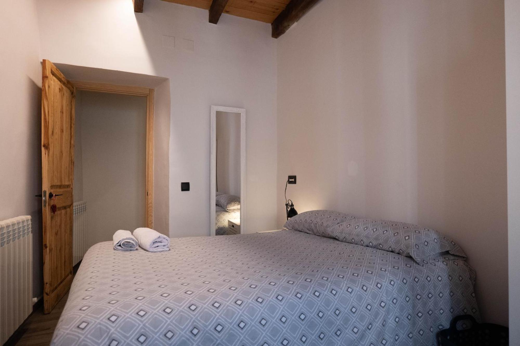 Appartement Niu De Queralt à Vic Extérieur photo